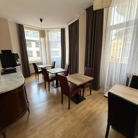 Suite Mondorf-Les-Bains Homestay *